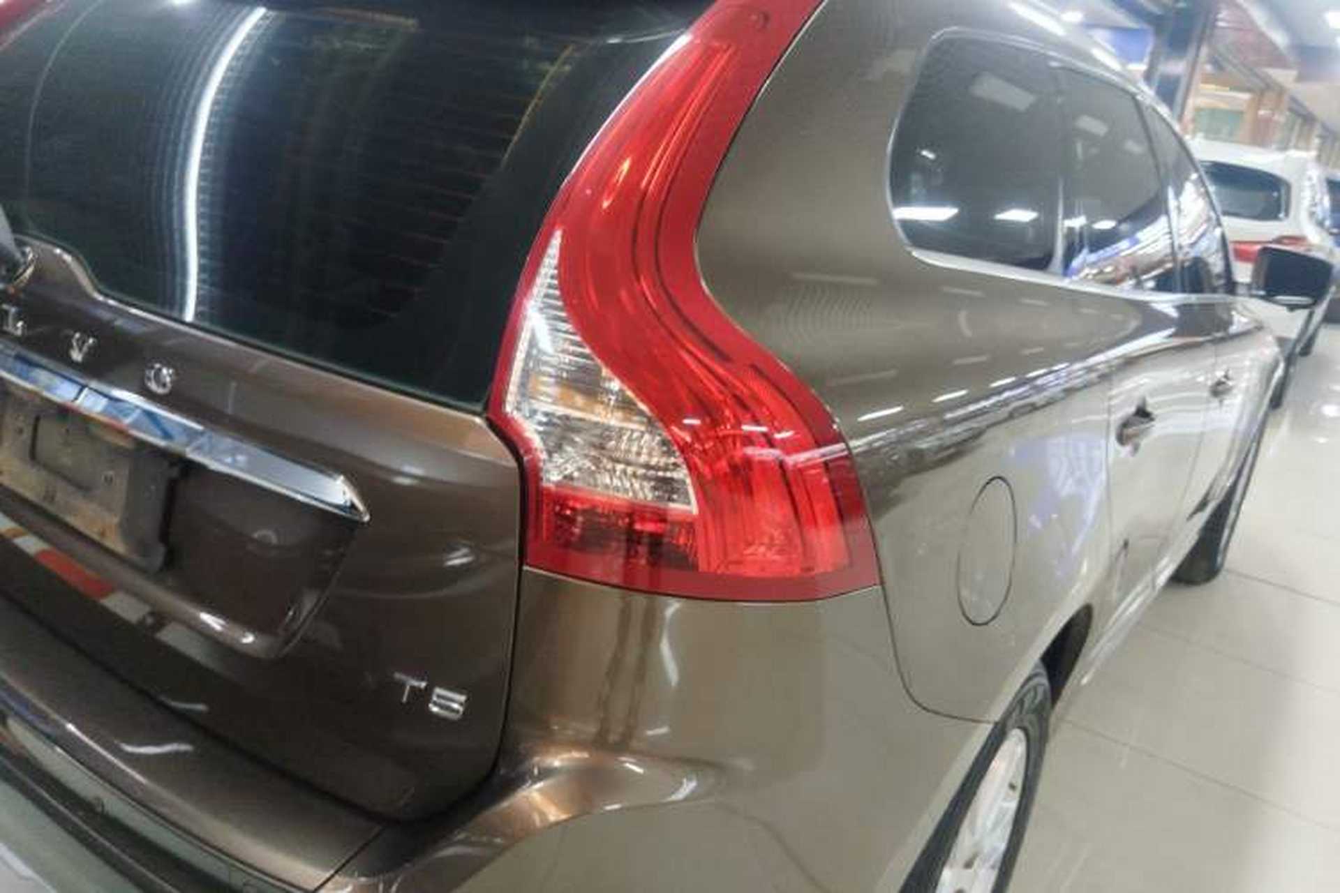 Used Volvo XC60 2015 T5 Smart Upgrade Model Exterior 6