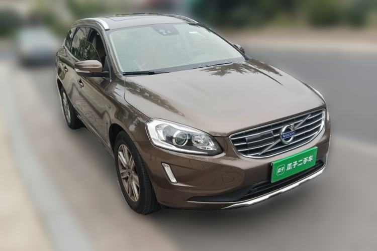 Used Volvo XC60 2015 T5 AWD Zhiyuan Edition Front Right 45 Deg