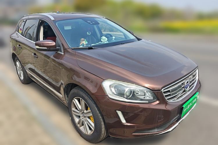 Used Volvo XC60 2015 T5 AWD Zhiyuan Edition Front Right 45 Deg