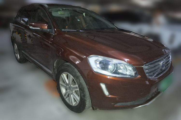 Used Volvo XC60 2015 T5 Smart Upgrade Model Front Right 45 Deg