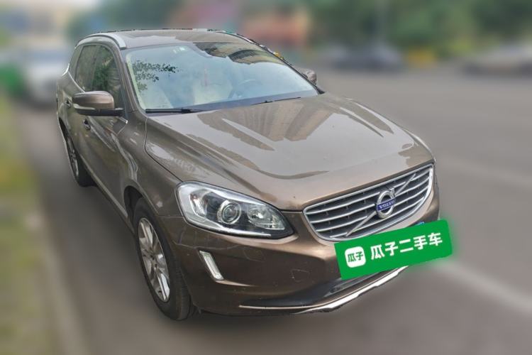 Used Volvo XC60 2015 T5 Smart Upgrade Model Front Right 45 Deg