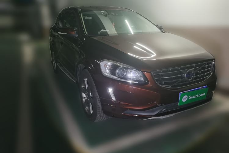 Used Volvo XC60 2015 T5 AWD Smart Drive Edition Front Right 45 Deg