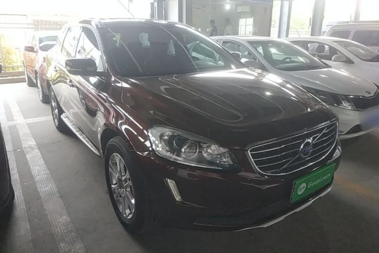 Used Volvo XC60 2015 T5 Smart Upgrade Model Front Right 45 Deg