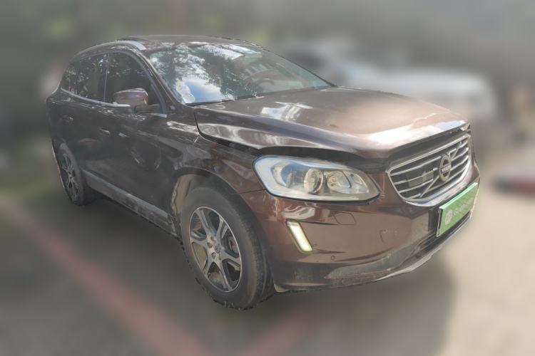 Used Volvo XC60 2015 T5 AWD Zhiyuan Edition Front Right 45 Deg
