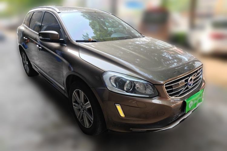 Used Volvo XC60 2015 T5 AWD Zhiyuan Edition Front Right 45 Deg