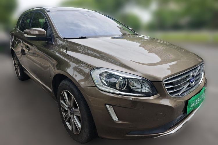 Used Volvo XC60 2015 T5 AWD Zhiyuan Edition Front Right 45 Deg