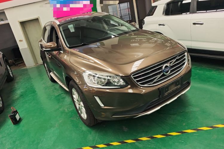 Used Volvo XC60 2015 T5 Smart Edition Front Right 45 Deg