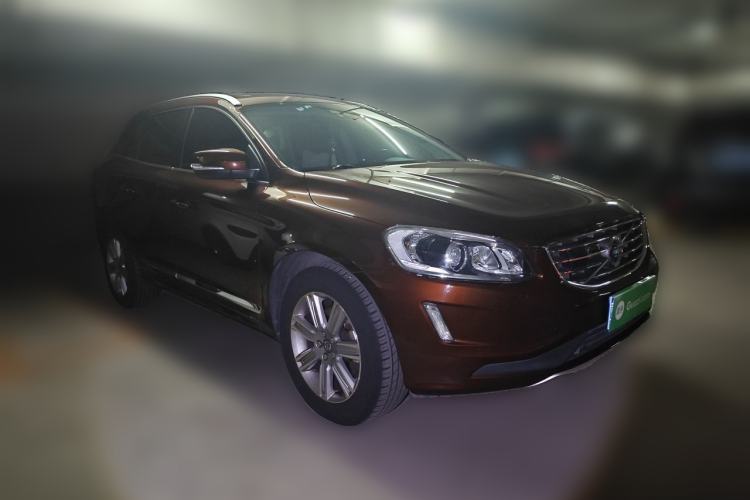 Used Volvo XC60 2015 T5 AWD Zhiyuan Edition Front Right 45 Deg