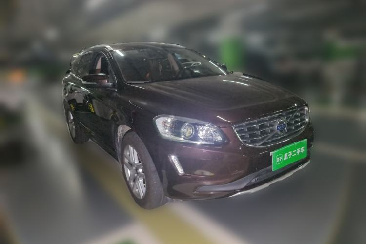 Used Volvo XC60 2015 T5 Smart Upgrade Model Front Right 45 Deg