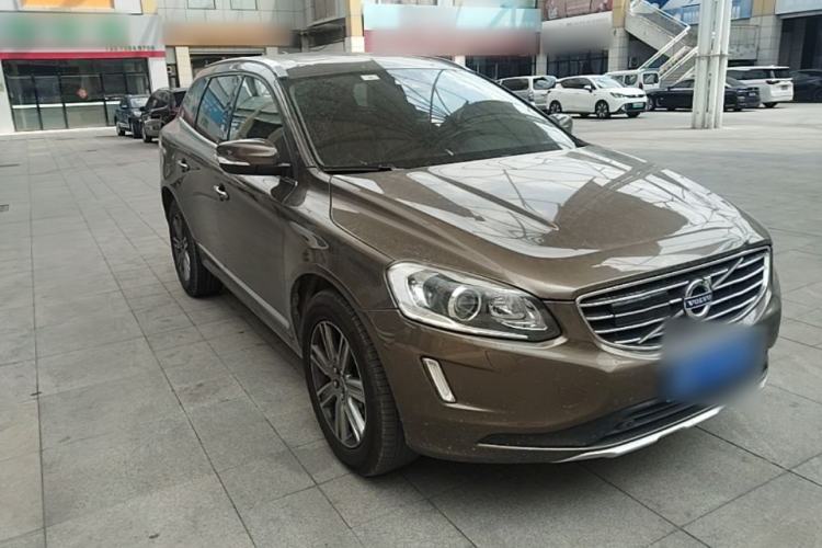 Used Volvo XC60 2015 T5 AWD Zhiyuan Edition Front Right 45 Deg