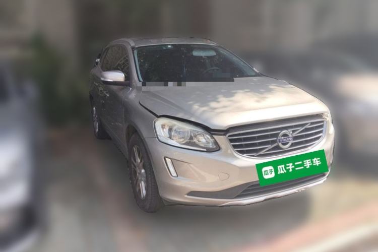 Used Volvo XC60 2015 T5 Smart Edition Front Right 45 Deg