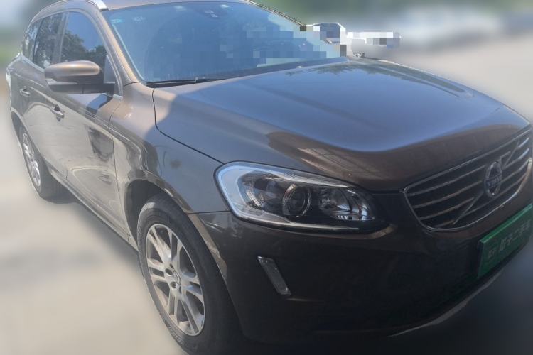 Used Volvo XC60 2015 T5 Smart Upgrade Model Front Right 45 Deg