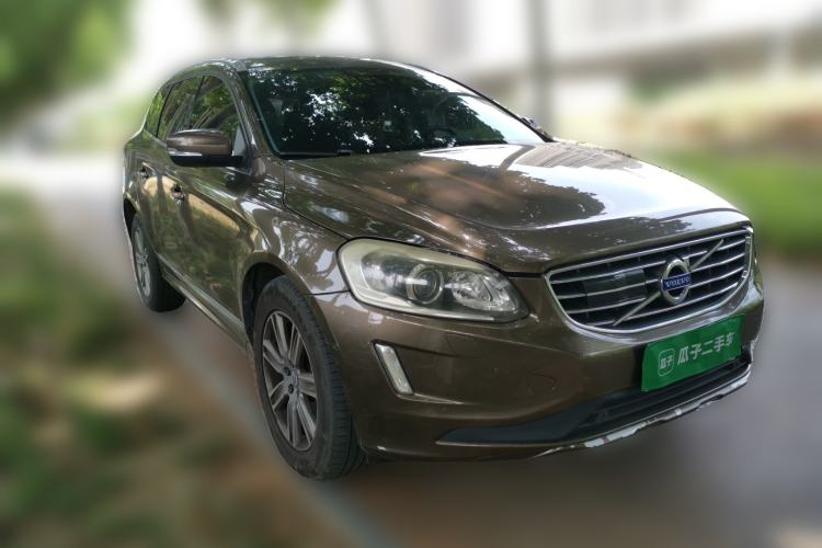 Used Volvo XC60 2015 T5 AWD Zhiyuan Edition Front Right 45 Deg