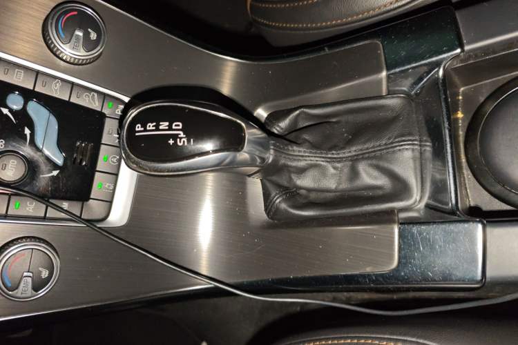 Used Volvo XC60 2015 T5 AWD Smart Drive Edition Gear Lever