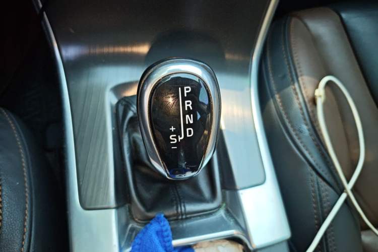Used Volvo XC60 2015 T5 AWD Smart Drive Edition Gear Lever