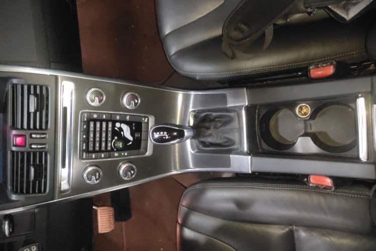 Used Volvo XC60 2015 T5 Zhiyi Edition Gear Lever