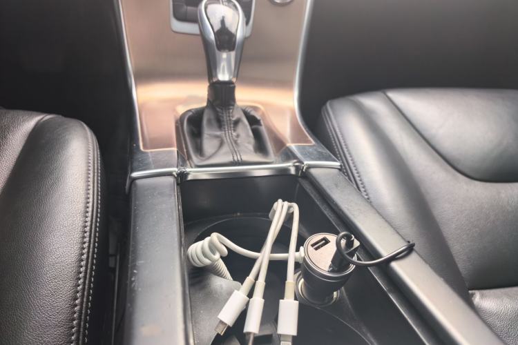 Used Volvo XC60 2015 T5 Smart Upgrade Model Gear Lever
