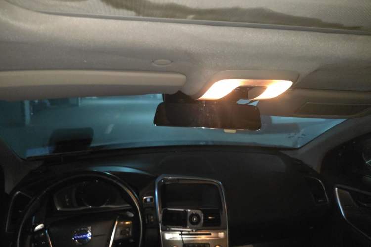 Used Volvo XC60 2015 T6 Zhiyi Edition Headliner