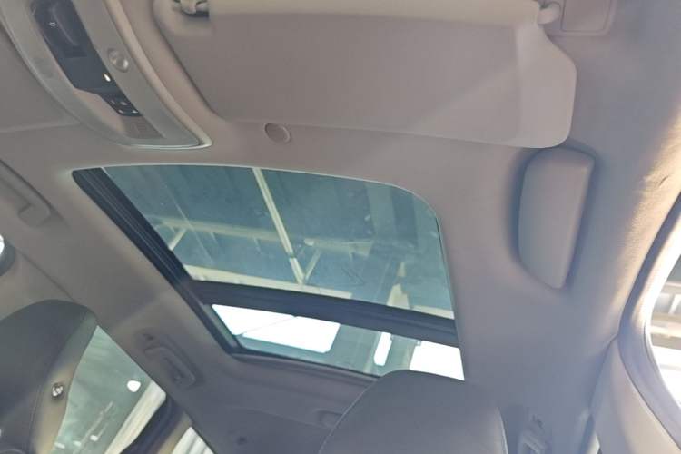 Used Volvo XC60 2015 T5 Smart Upgrade Model Headliner