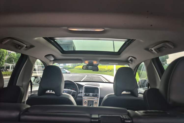 Used Volvo XC60 2015 T5 Smart Upgrade Model Headliner