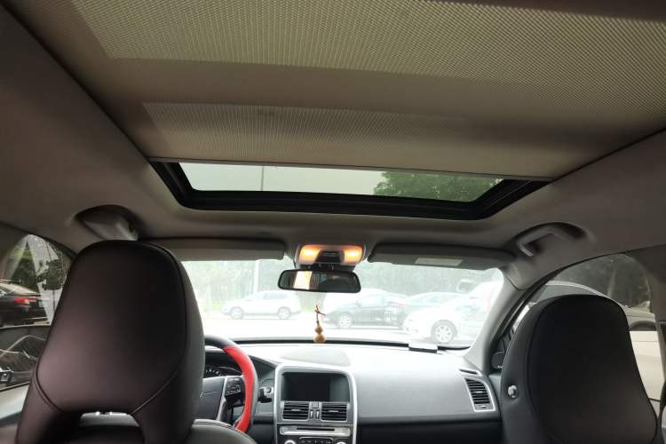 Used Volvo XC60 2015 T5 Smart Upgrade Model Headliner