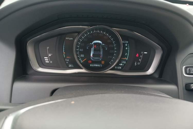 Used Volvo XC60 2015 T5 AWD Zhiyuan Edition Instrument Cluster