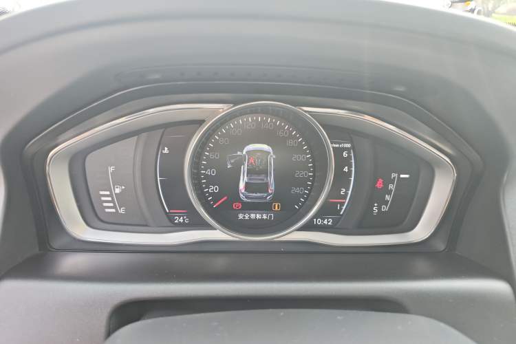 Used Volvo XC60 2015 T5 AWD Zhiyuan Edition Instrument Cluster