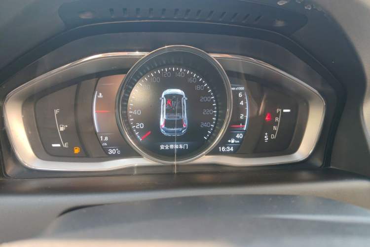 Used Volvo XC60 2015 T5 AWD Zhiyuan Edition Instrument Cluster