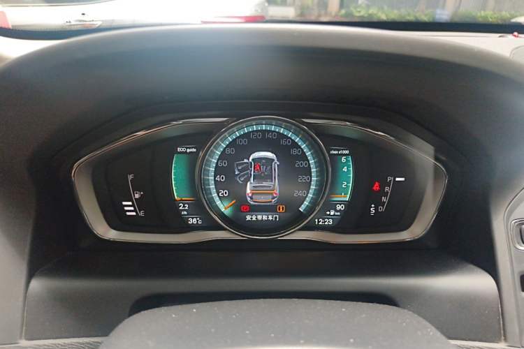 Used Volvo XC60 2015 T5 AWD Smart Drive Edition Instrument Cluster