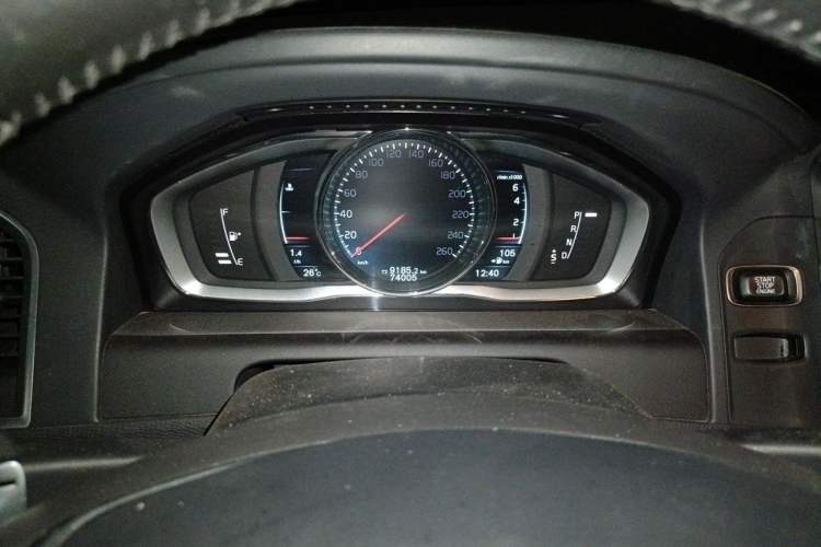 Used Volvo XC60 2015 T5 AWD Smart Drive Edition Instrument Cluster