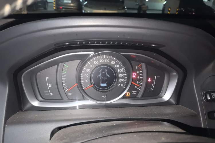 Used Volvo XC60 2015 T5 Smart Edition Instrument Cluster