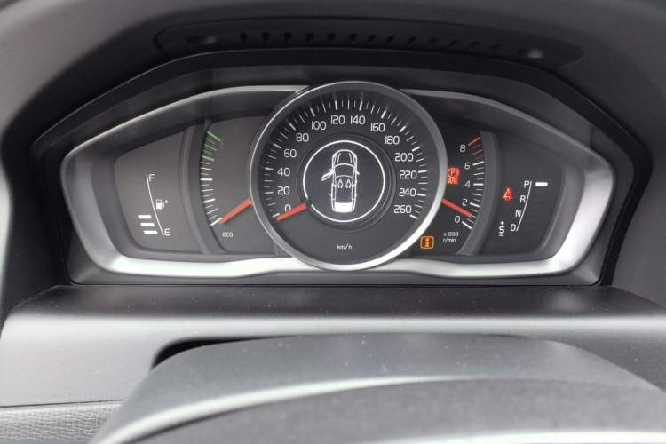 Used Volvo XC60 2015 T5 Smart Upgrade Model Instrument Cluster