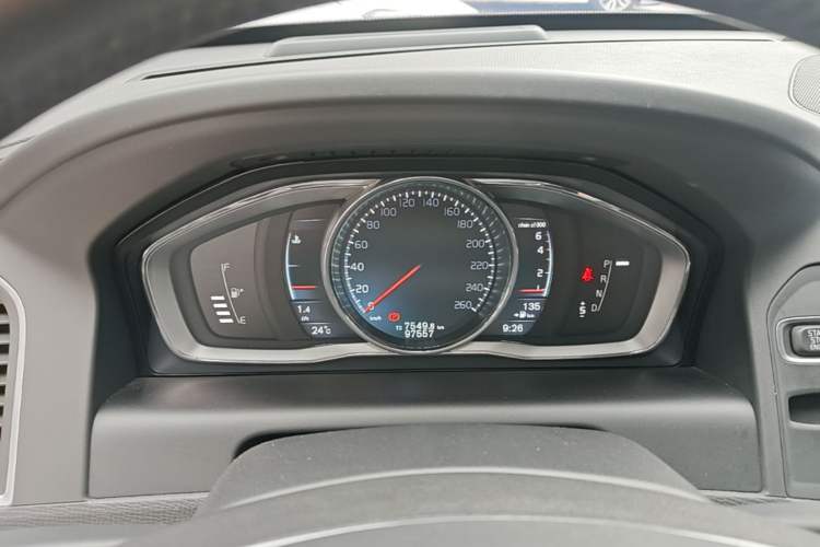 Used Volvo XC60 2015 T5 AWD Smart Drive Edition Instrument Cluster