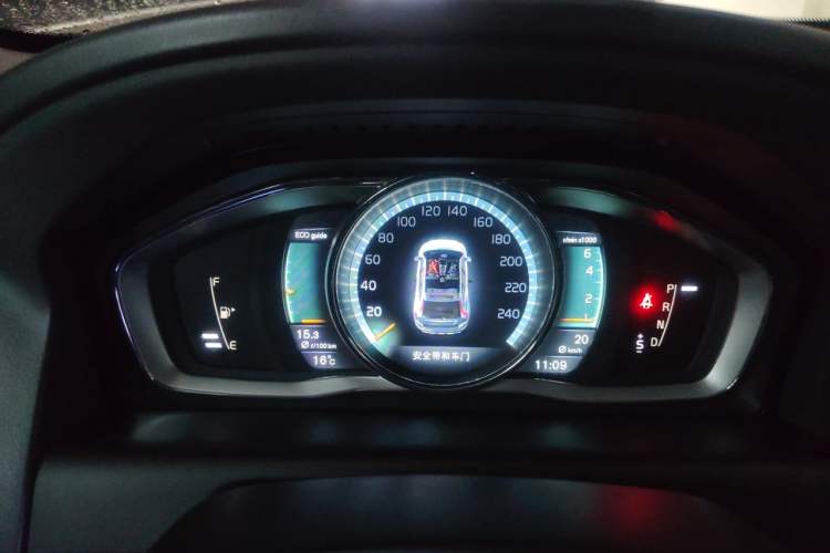 Used Volvo XC60 2015 T5 AWD Zhiyuan Edition Instrument Cluster