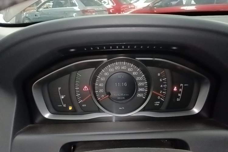 Used Volvo XC60 2015 T5 Smart Edition Instrument Cluster