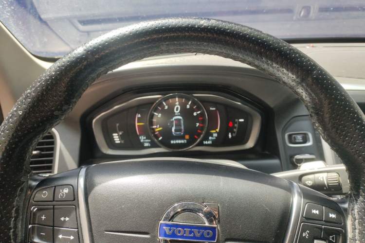 Used Volvo XC60 2015 T5 AWD Zhiyuan Edition Instrument Cluster