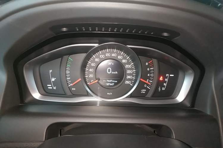 Used Volvo XC60 2015 T5 Smart Upgrade Model Instrument Cluster