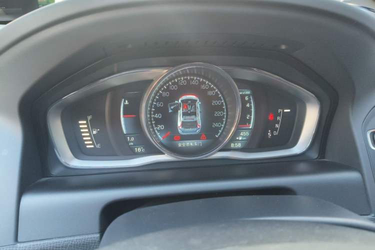 Used Volvo XC60 2015 T5 AWD Zhiyuan Edition Instrument Cluster