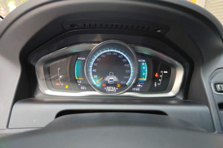Used Volvo XC60 2015 T5 AWD Zhiyuan Edition Instrument Cluster