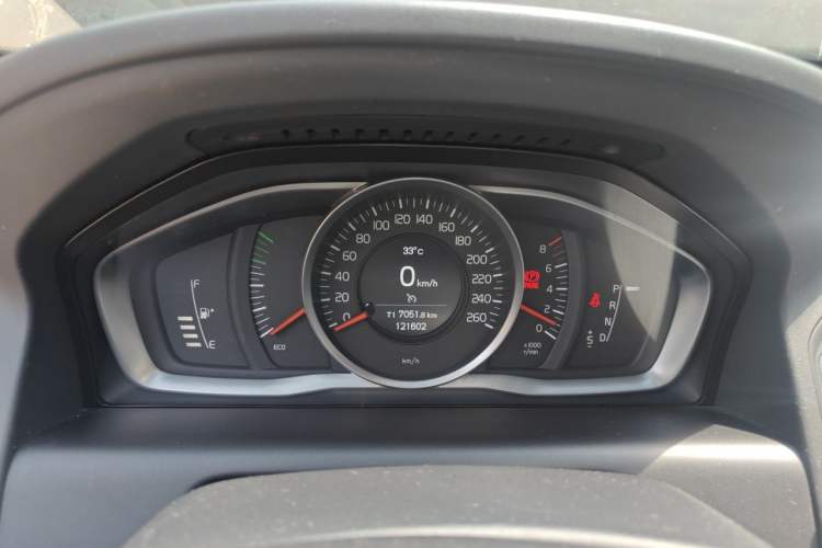 Used Volvo XC60 2015 T5 Smart Edition Instrument Cluster