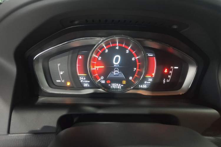 Used Volvo XC60 2015 T5 AWD Zhiyuan Edition Instrument Cluster