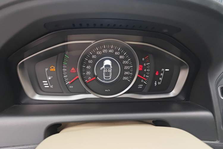 Used Volvo XC60 2015 T5 Smart Upgrade Model Instrument Cluster
