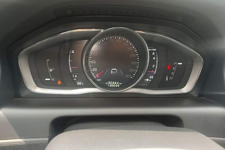 Used Volvo XC60 2015 T5 AWD Zhiyuan Edition Instrument Cluster
