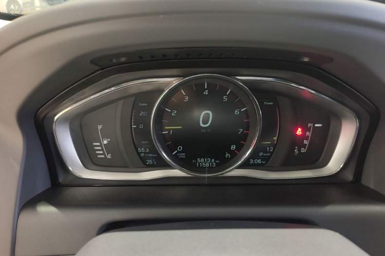 Used Volvo XC60 2015 T5 Smart Upgrade Model Instrument Cluster