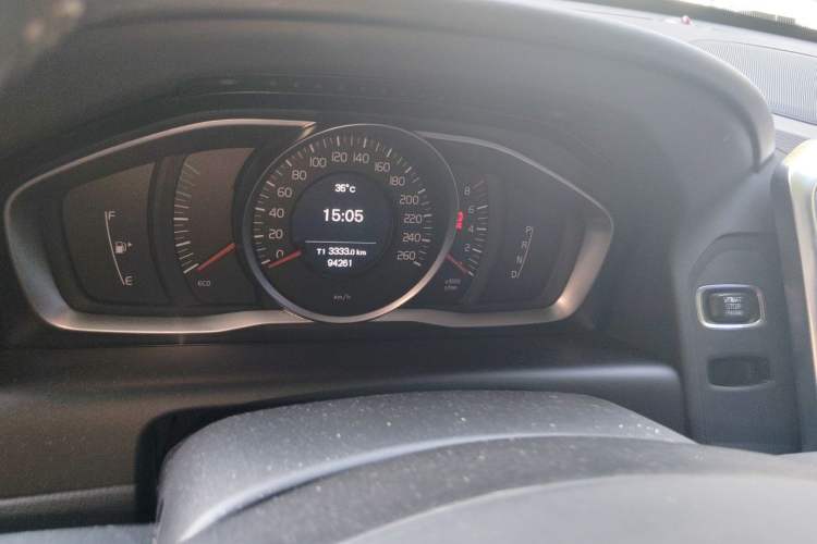 Used Volvo XC60 2015 T5 Smart Edition Instrument Cluster