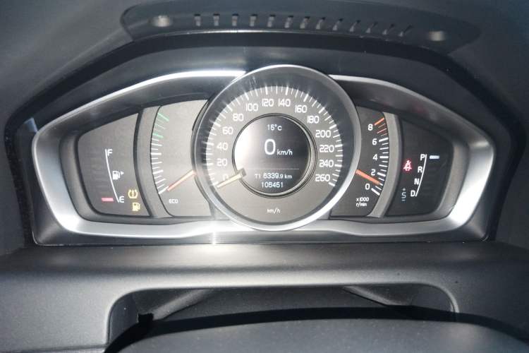 Used Volvo XC60 2015 T5 Smart Upgrade Model Instrument Cluster