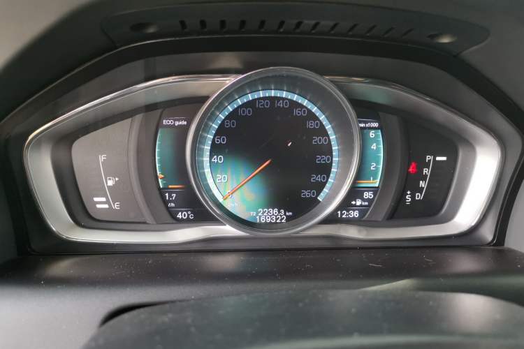 Used Volvo XC60 2015 T5 AWD Zhiyuan Edition Instrument Cluster