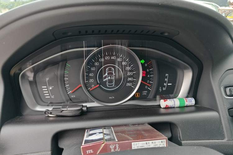 Used Volvo XC60 2015 T5 Smart Upgrade Model Instrument Cluster