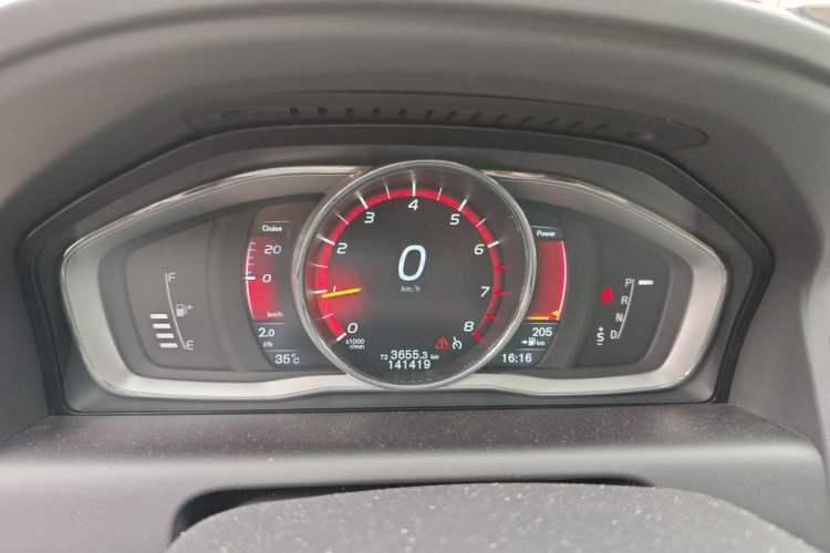 Used Volvo XC60 2015 T5 Smart Upgrade Model Instrument Cluster