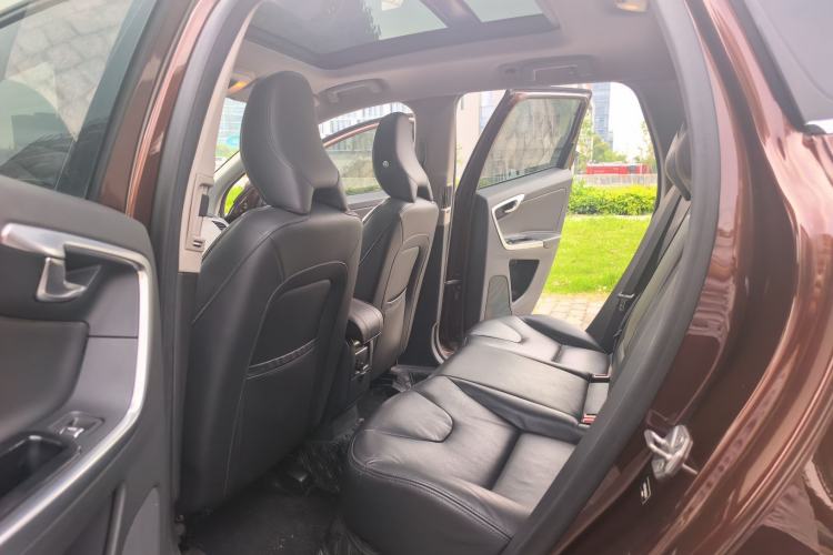 Used Volvo XC60 2015 T5 Smart Upgrade Model Interior 2